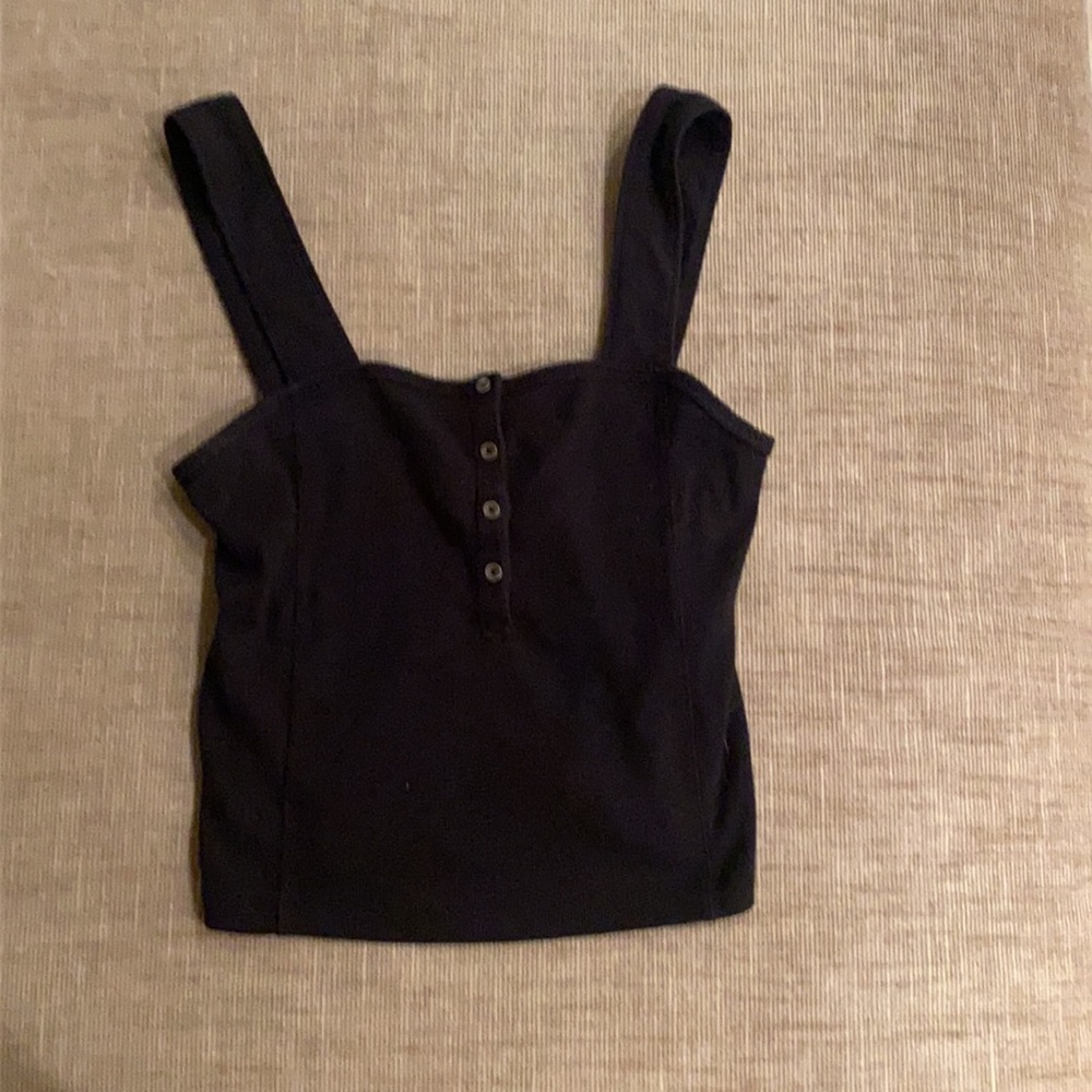 Abercrombie & Fitch black tank top.